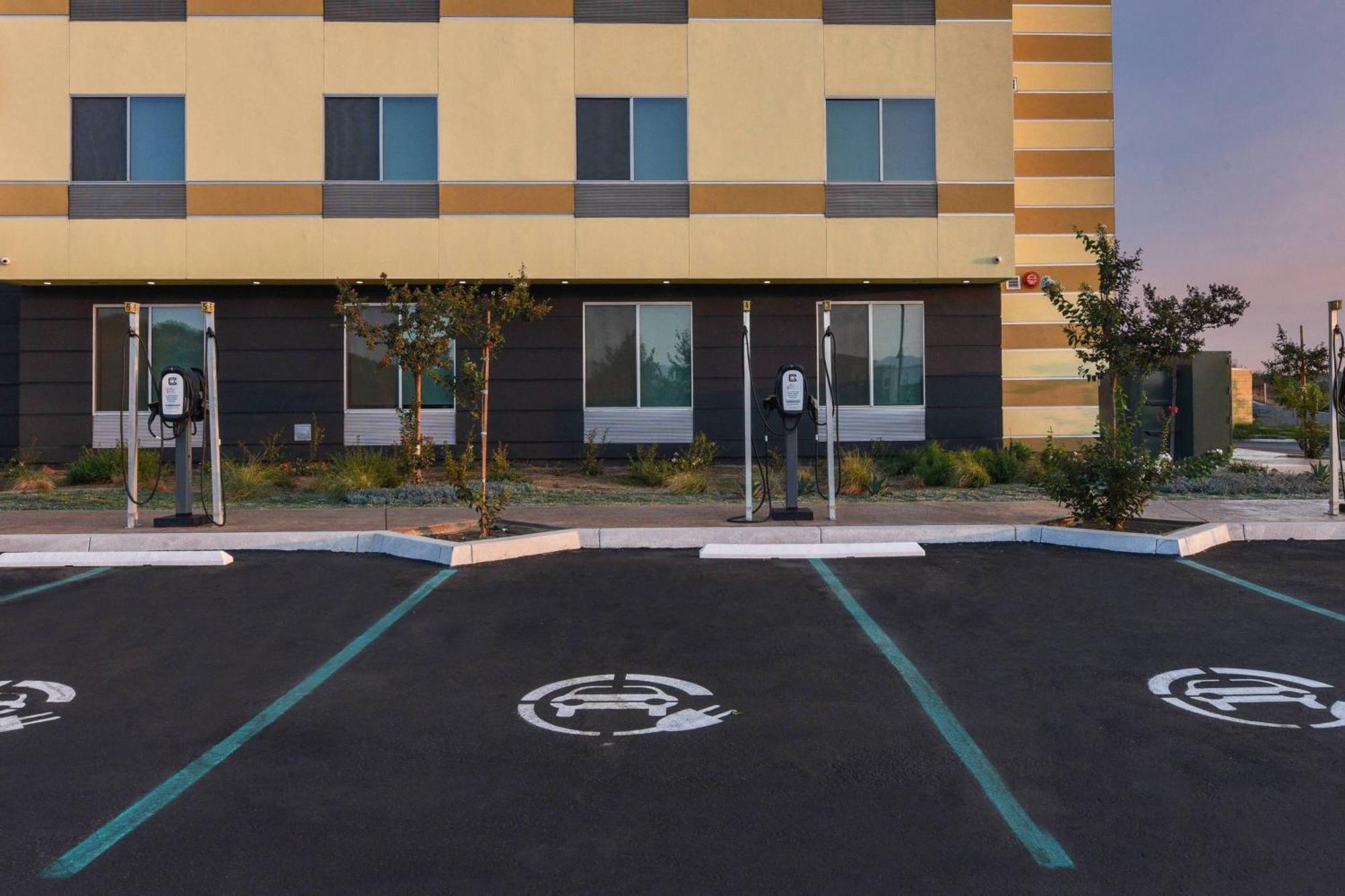 Fairfield Inn & Suites By Marriott Moorpark Ventura County Bagian luar foto
