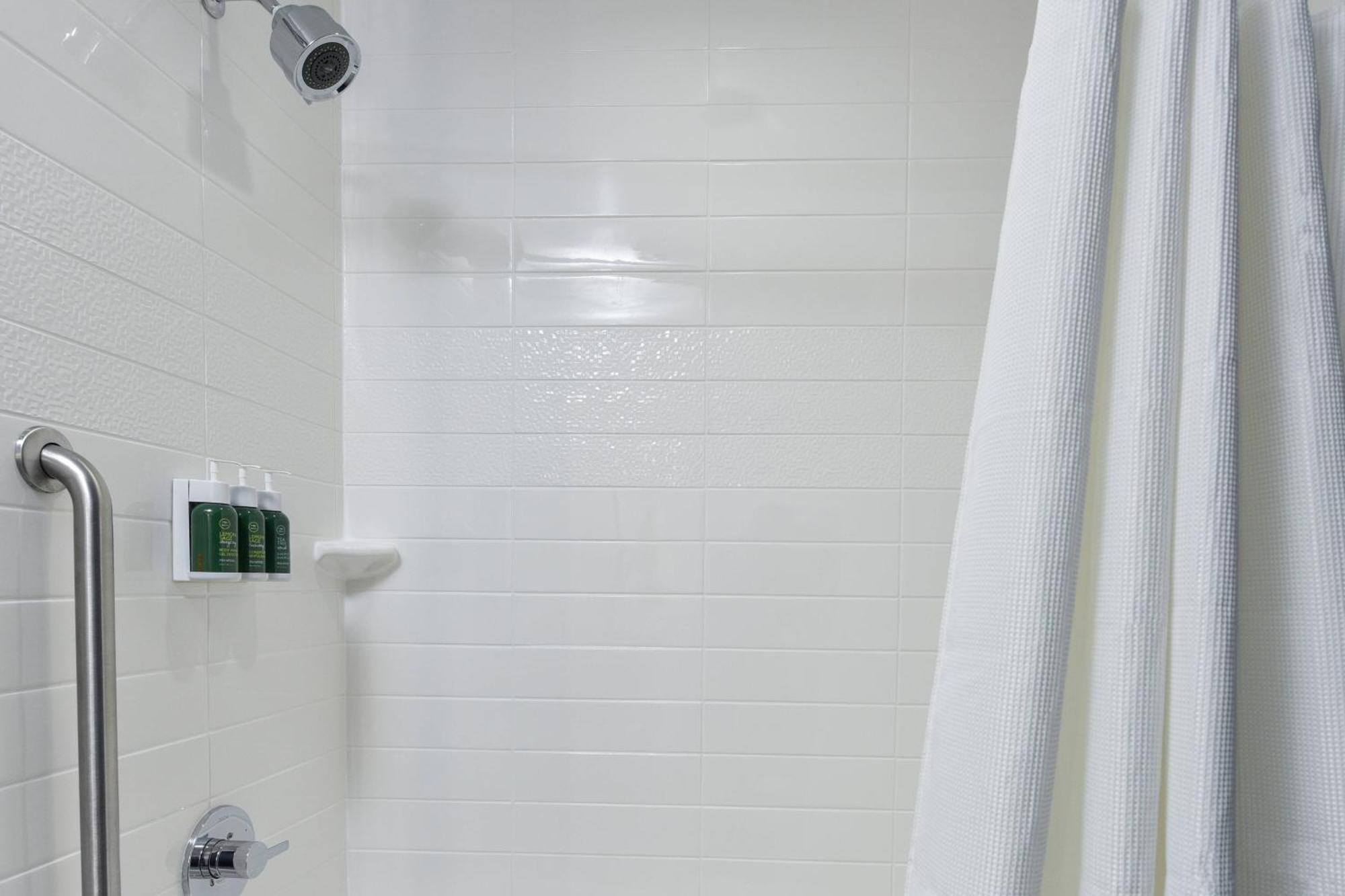 Fairfield Inn & Suites By Marriott Moorpark Ventura County Bagian luar foto