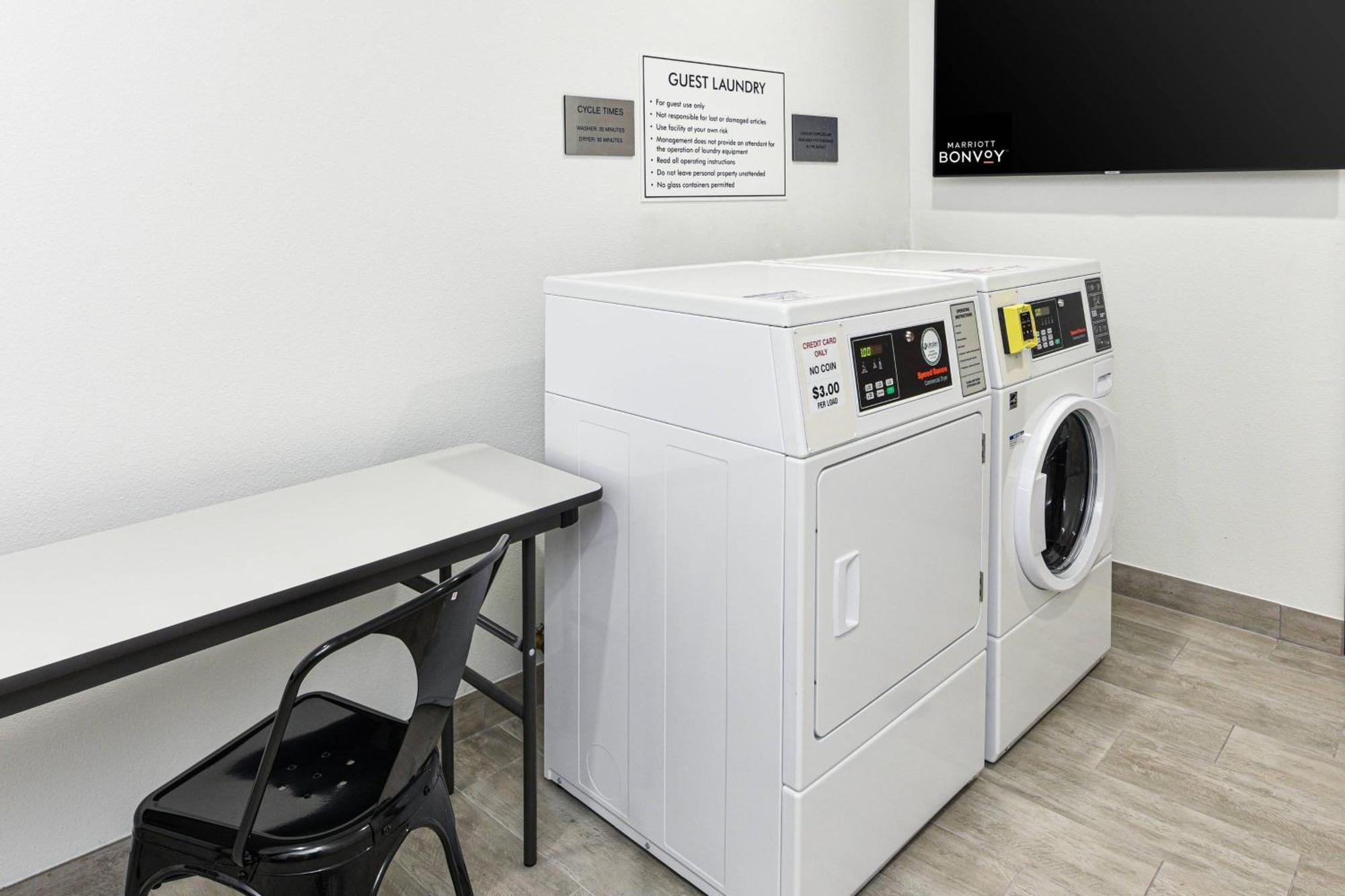 Fairfield Inn & Suites By Marriott Moorpark Ventura County Bagian luar foto
