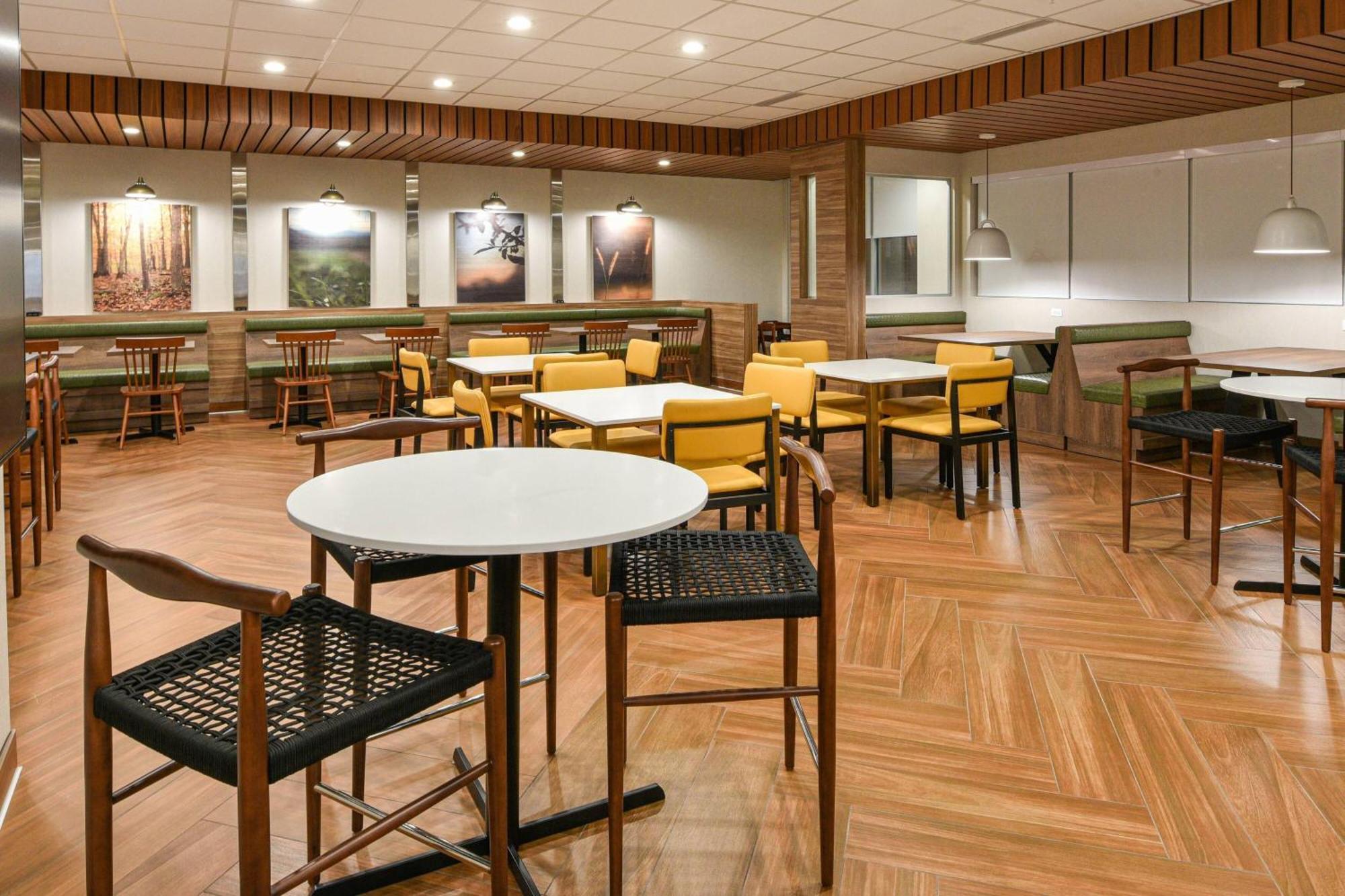 Fairfield Inn & Suites By Marriott Moorpark Ventura County Bagian luar foto